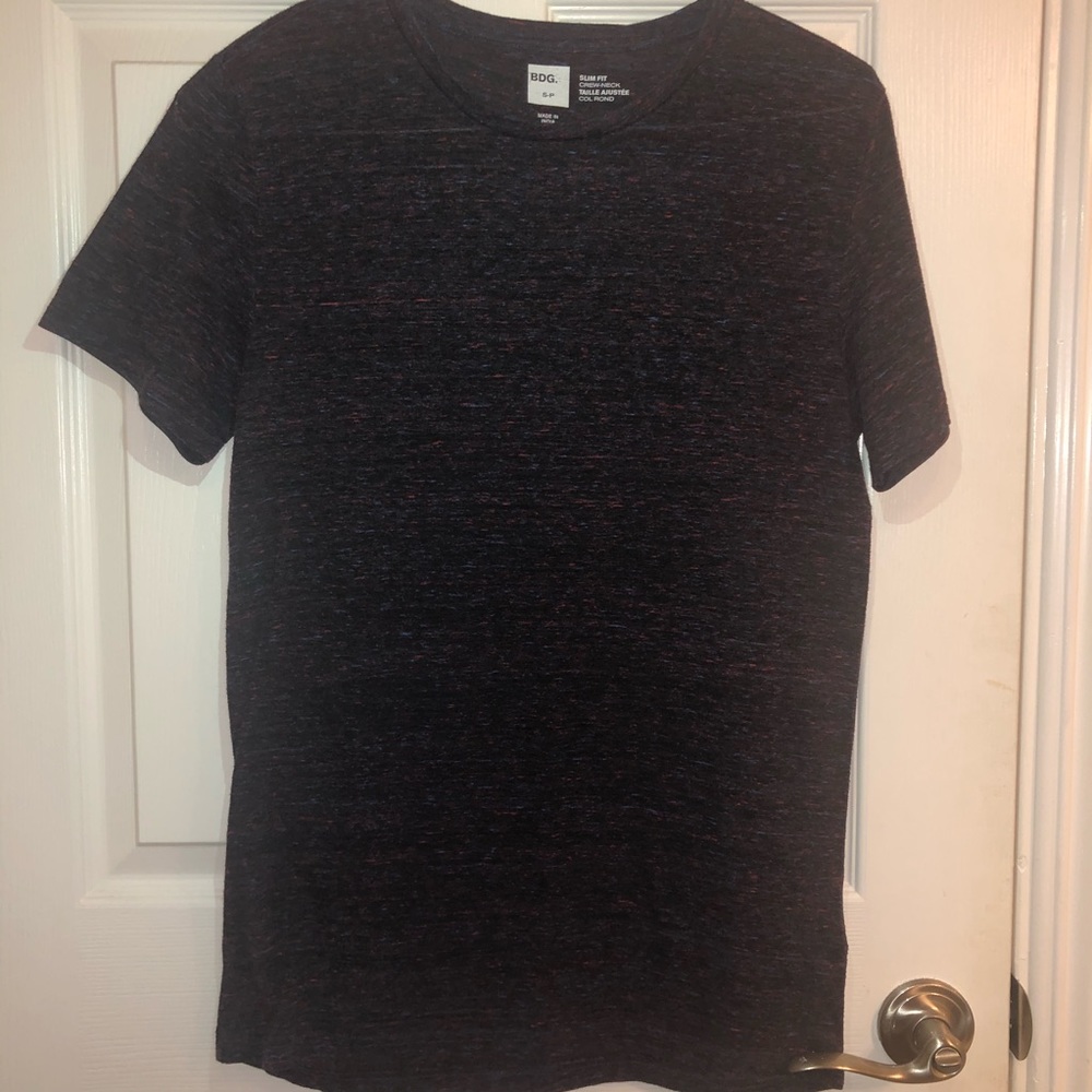 Blue-maroon tee